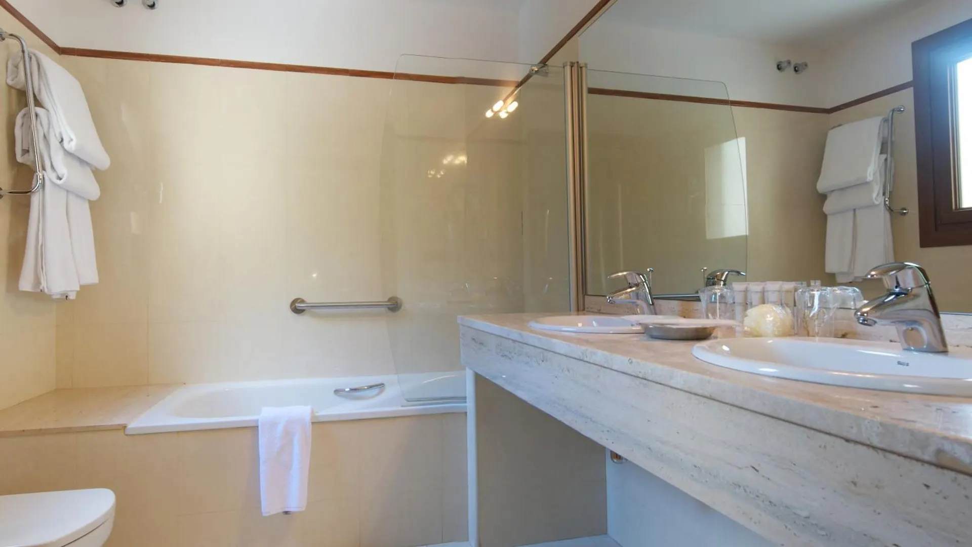 Hotel Manantial كالذيس ذي بوي
